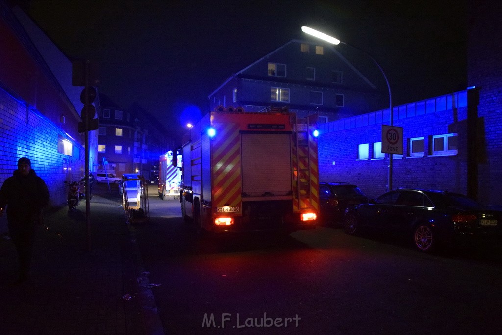 Feuer Papp Presscontainer Koeln Hoehenberg Bochumerstr P004.JPG - Miklos Laubert